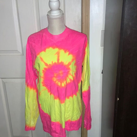 Women’s Long Sleeve Tie-Dye Virginia Beach Shirt Preowned Size MEDIUM - Picture 2 of 3